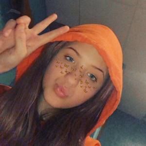 Meet your Posher, Cecilia